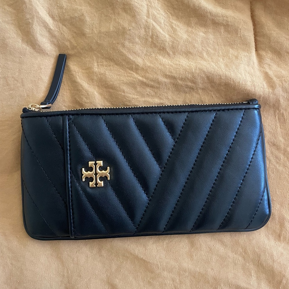 ✨NWT Tory Burch Phone Wallet